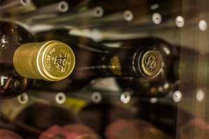 Siamo riconosciuti come una delle più importanti realtà di distribuzione in Italia. Da oltre 20 anni selezionare e distribuire vini di prestigio su tutto il territorio nazionale è il nostro traguardo quotidiano.
